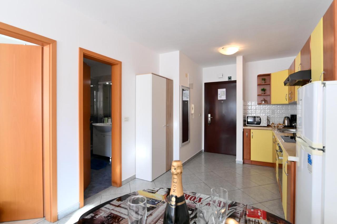 Rossy Apartment Rijeka Exterior photo